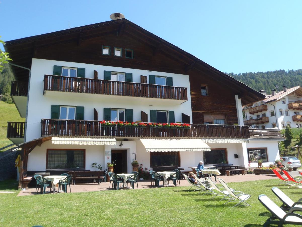 Albergo Somont Ortisei Bagian luar foto